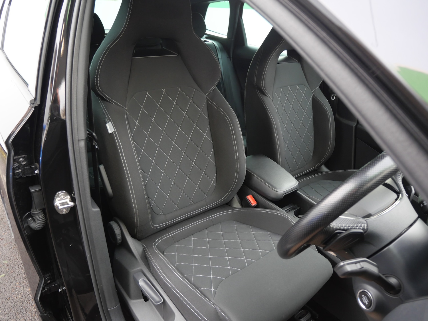 Used Skoda Karoq 2020 for sale - 76637921: Photo 9