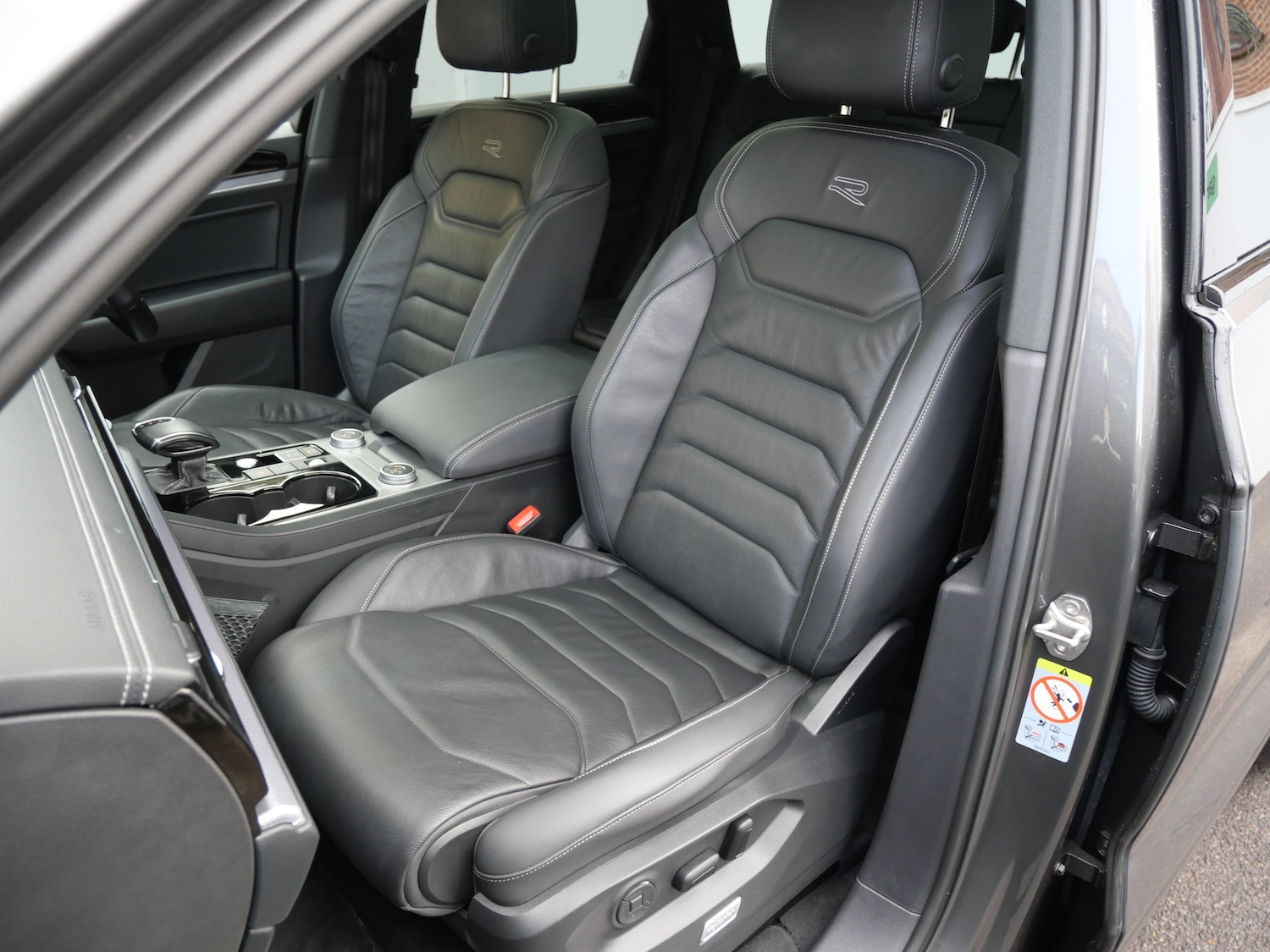 Used Volkswagen Touareg 2022 for sale - 77249411: Photo 12