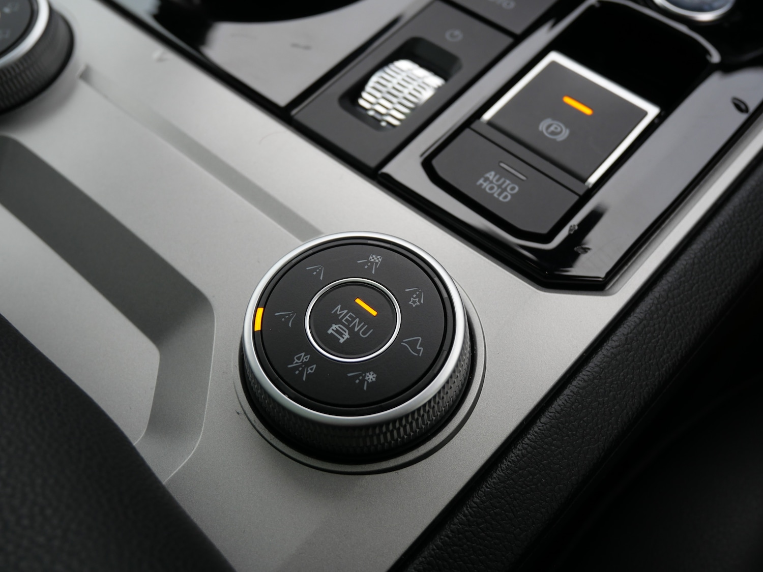 Used Volkswagen Touareg 2022 for sale - 77249411: Photo 25