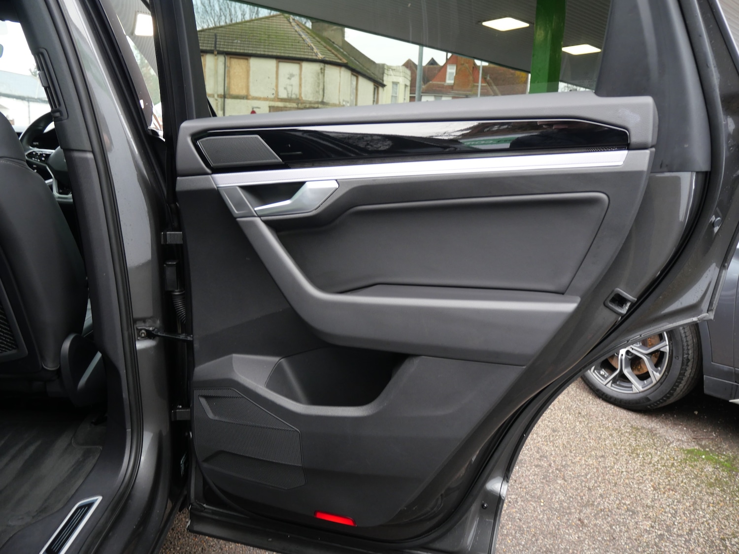 Used Volkswagen Touareg 2022 for sale - 77249411: Photo 48