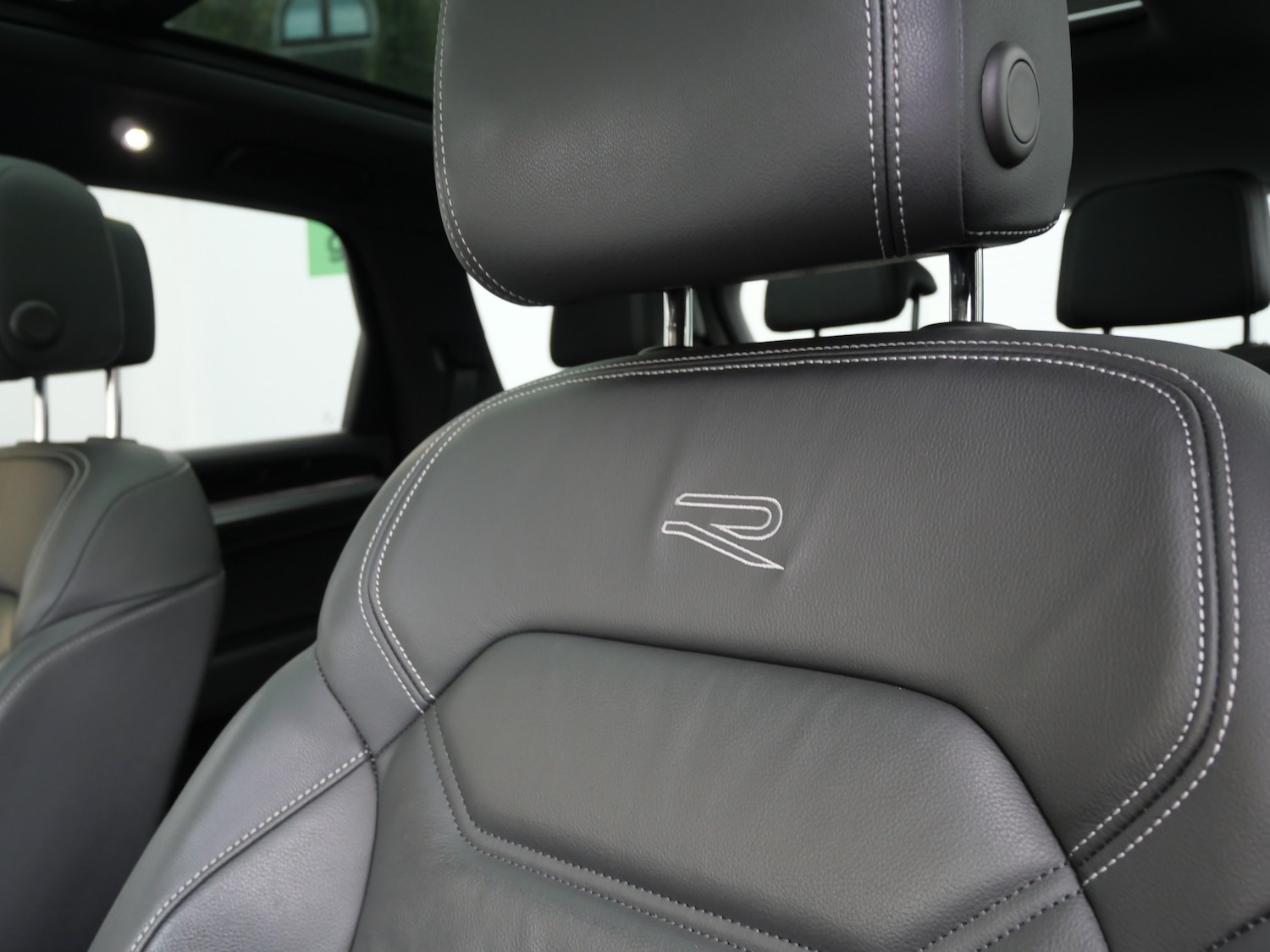 Used Volkswagen Touareg 2022 for sale - 77249411: Photo 50