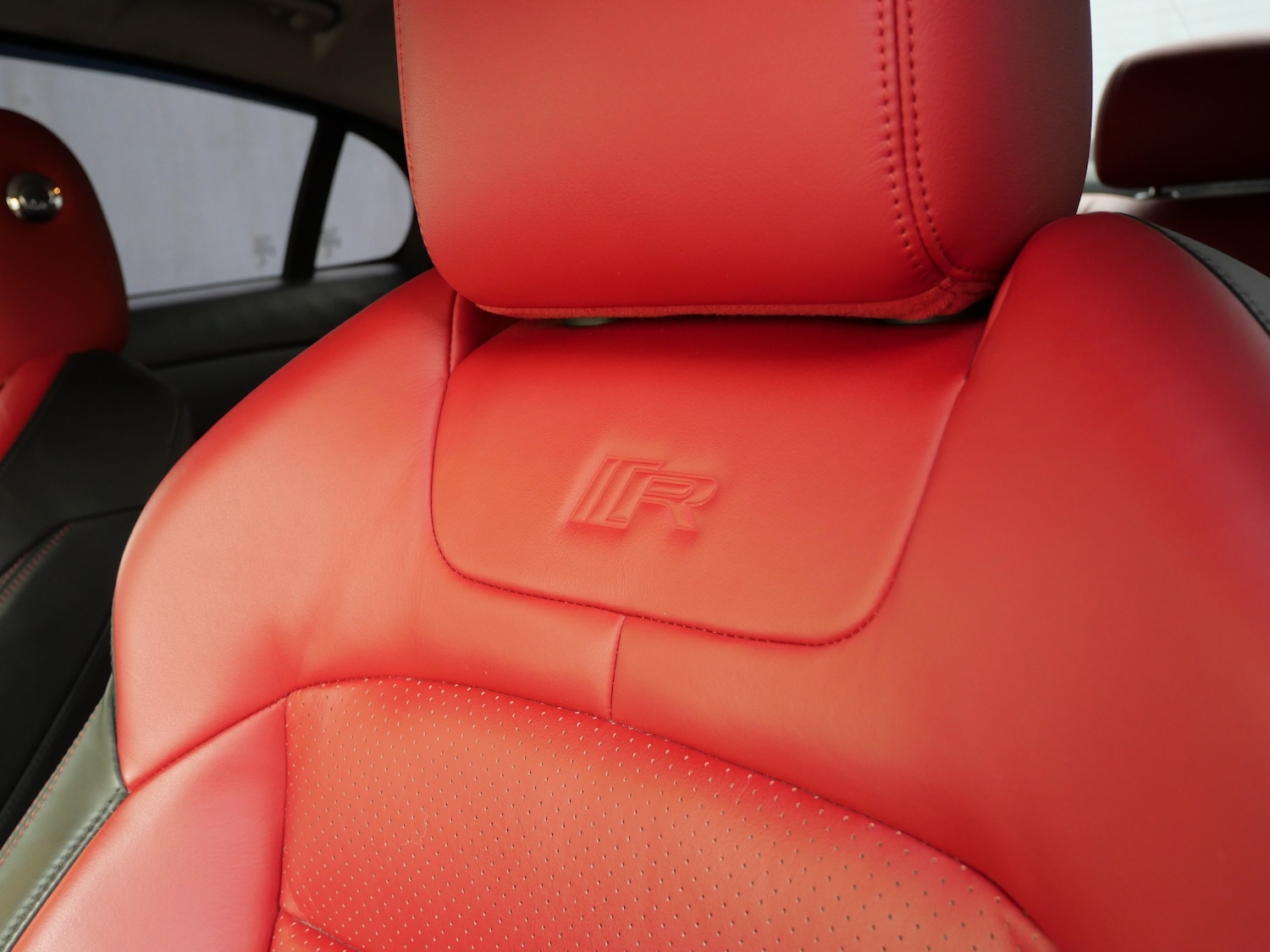 Used Jaguar XF 2013 for sale - 76637932: Photo 13