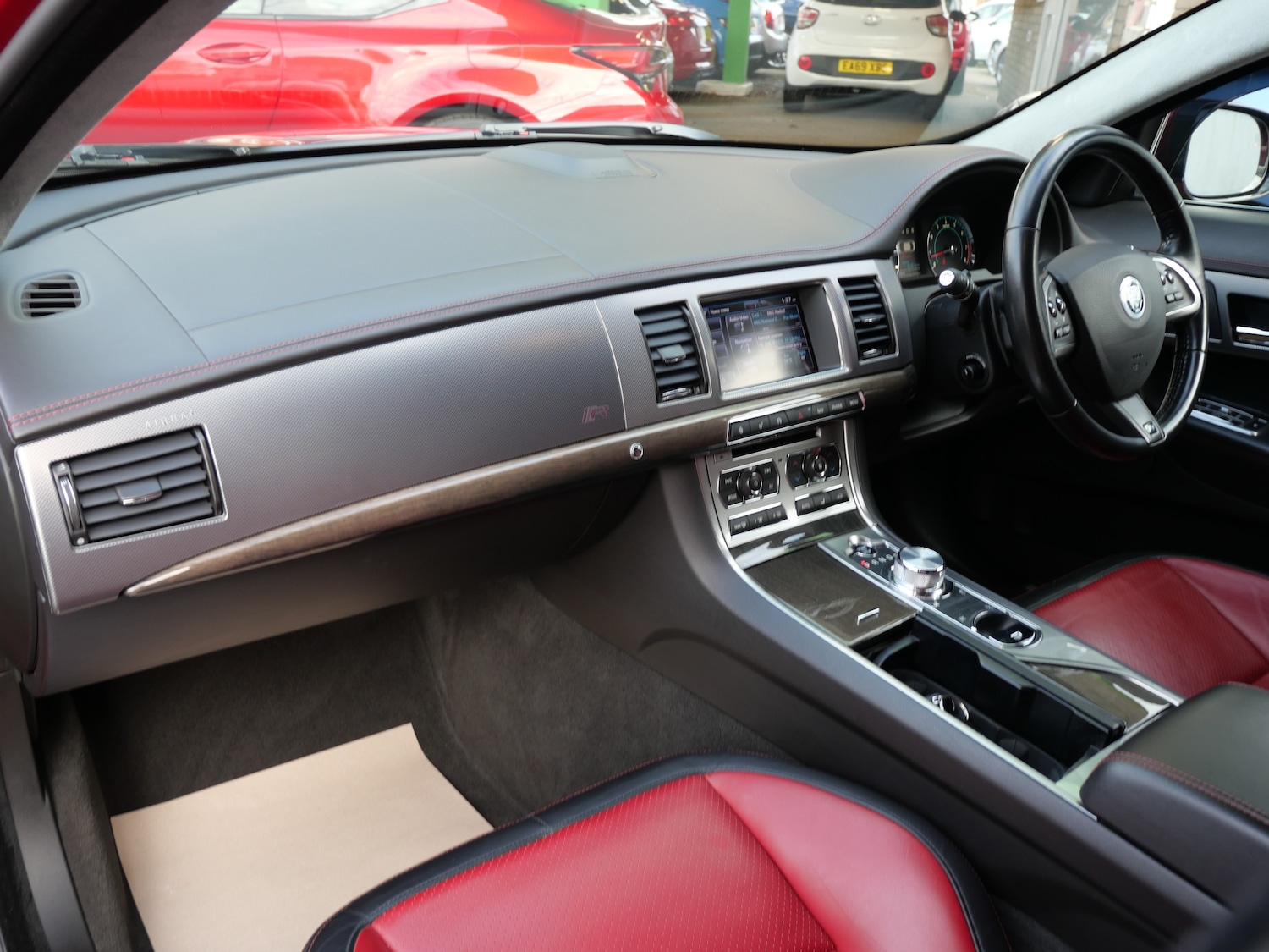 Used Jaguar XF 2013 for sale - 76637932: Photo 16