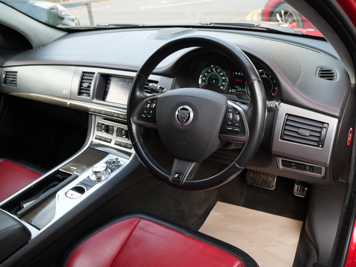 Used Jaguar XF 2013 for sale - 76637932: Photo 17