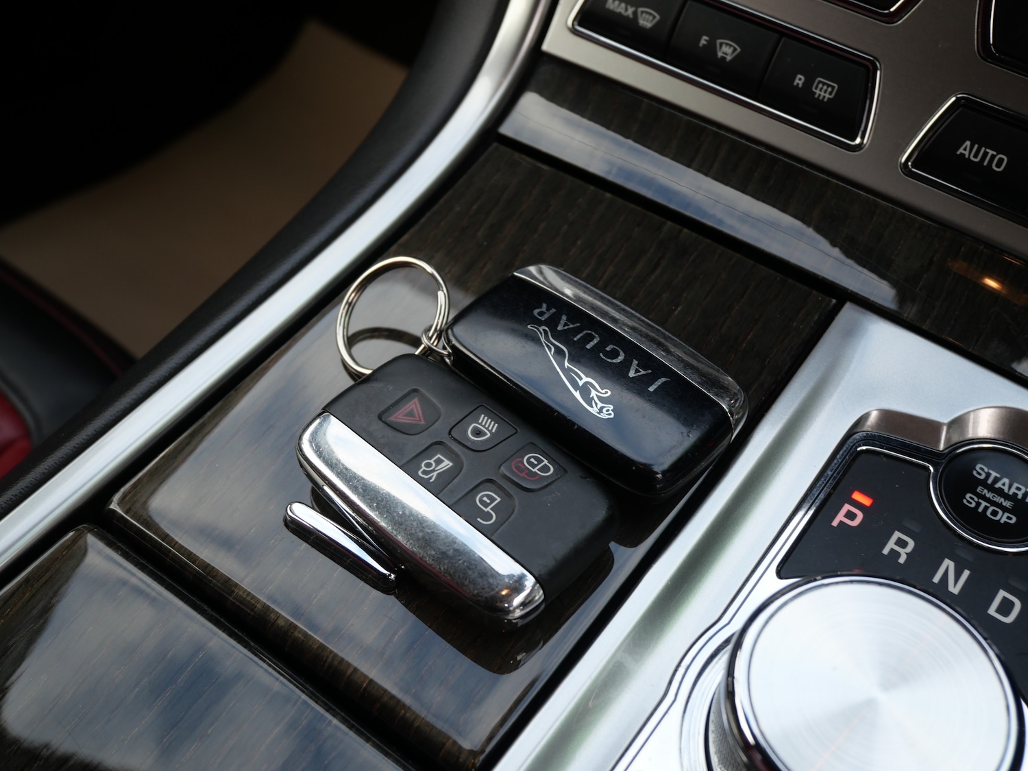 Used Jaguar XF 2013 for sale - 76637932: Photo 30