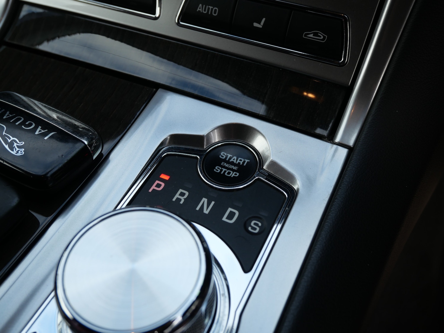 Used Jaguar XF 2013 for sale - 76637932: Photo 31