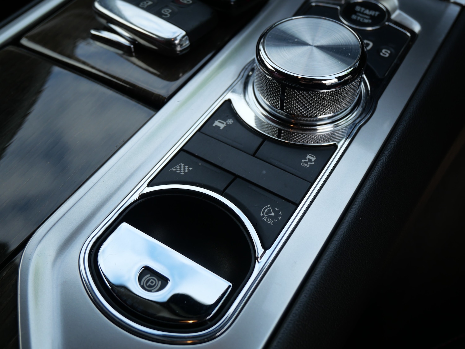 Used Jaguar XF 2013 for sale - 76637932: Photo 32