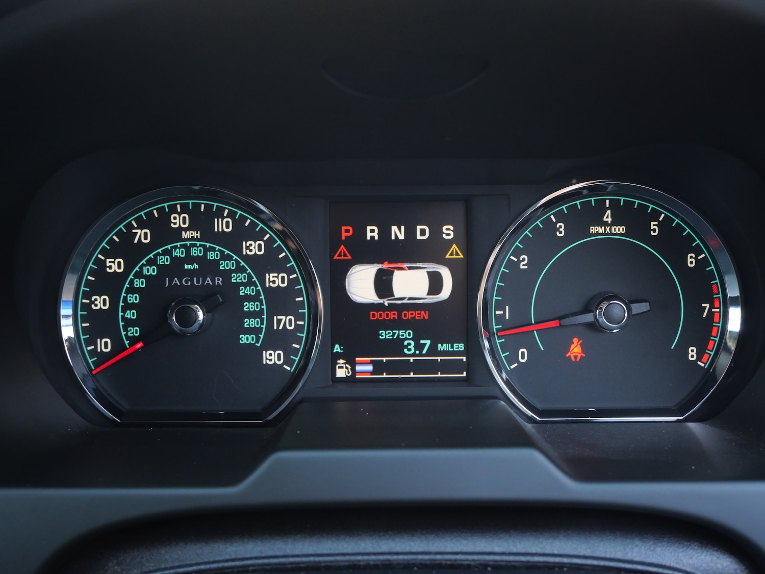 Used Jaguar XF 2013 for sale - 76637932: Photo 44