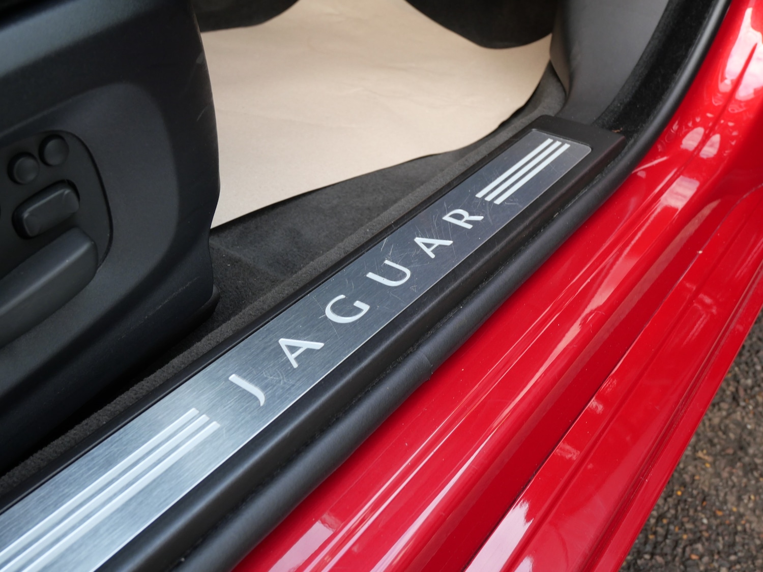 Used Jaguar XF 2013 for sale - 76637932: Photo 50