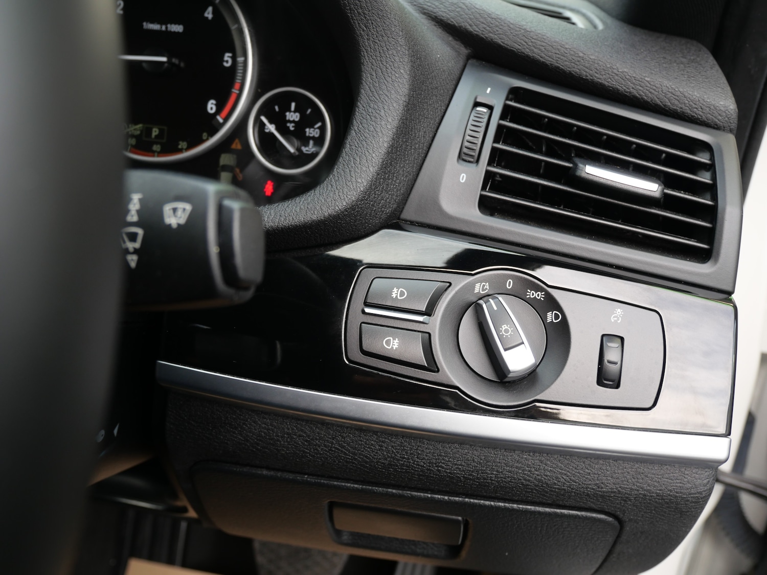 Used BMW X4 2016 for sale - 76637929: Photo 44