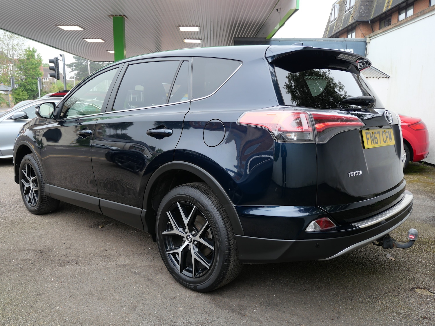 Used Toyota RAV4 2017 for sale - 78016027: Photo 4