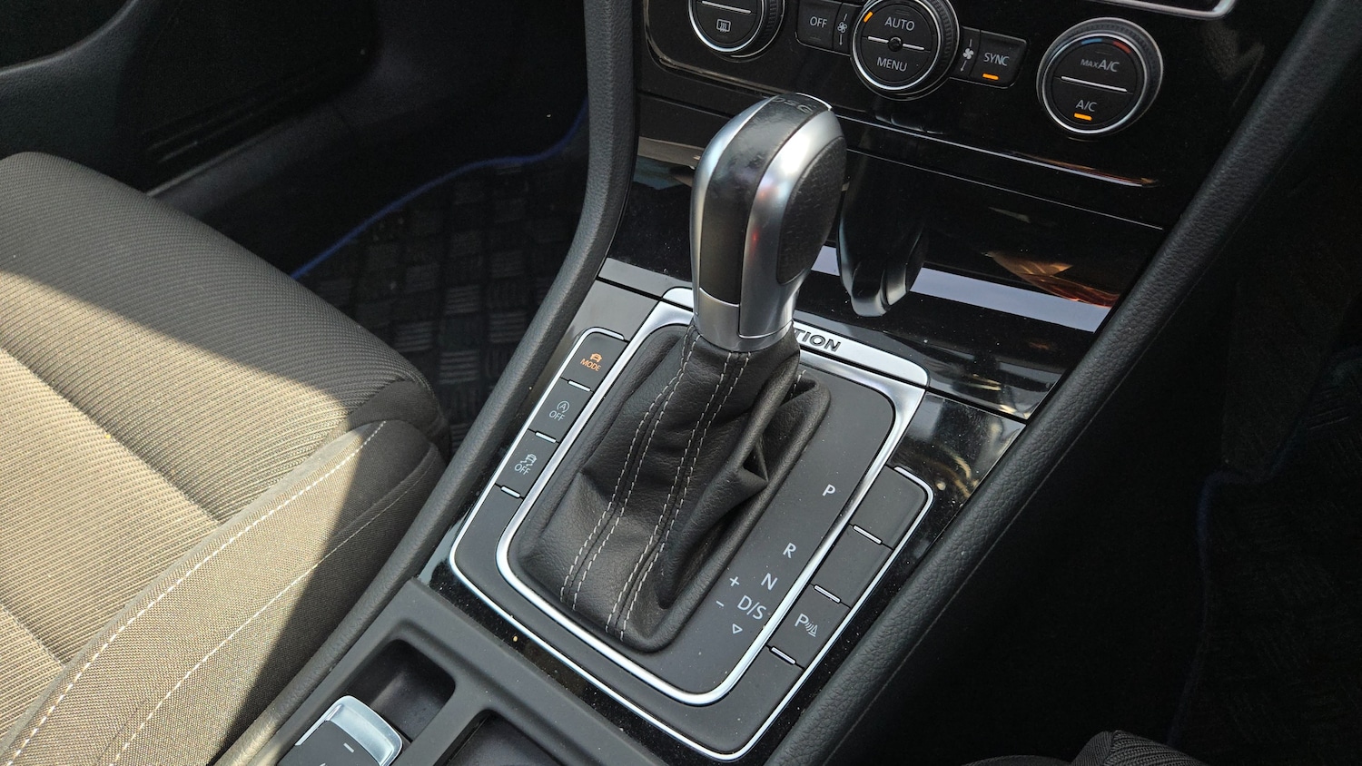 Used Volkswagen Golf 2018 for sale - 78201512: Photo 17