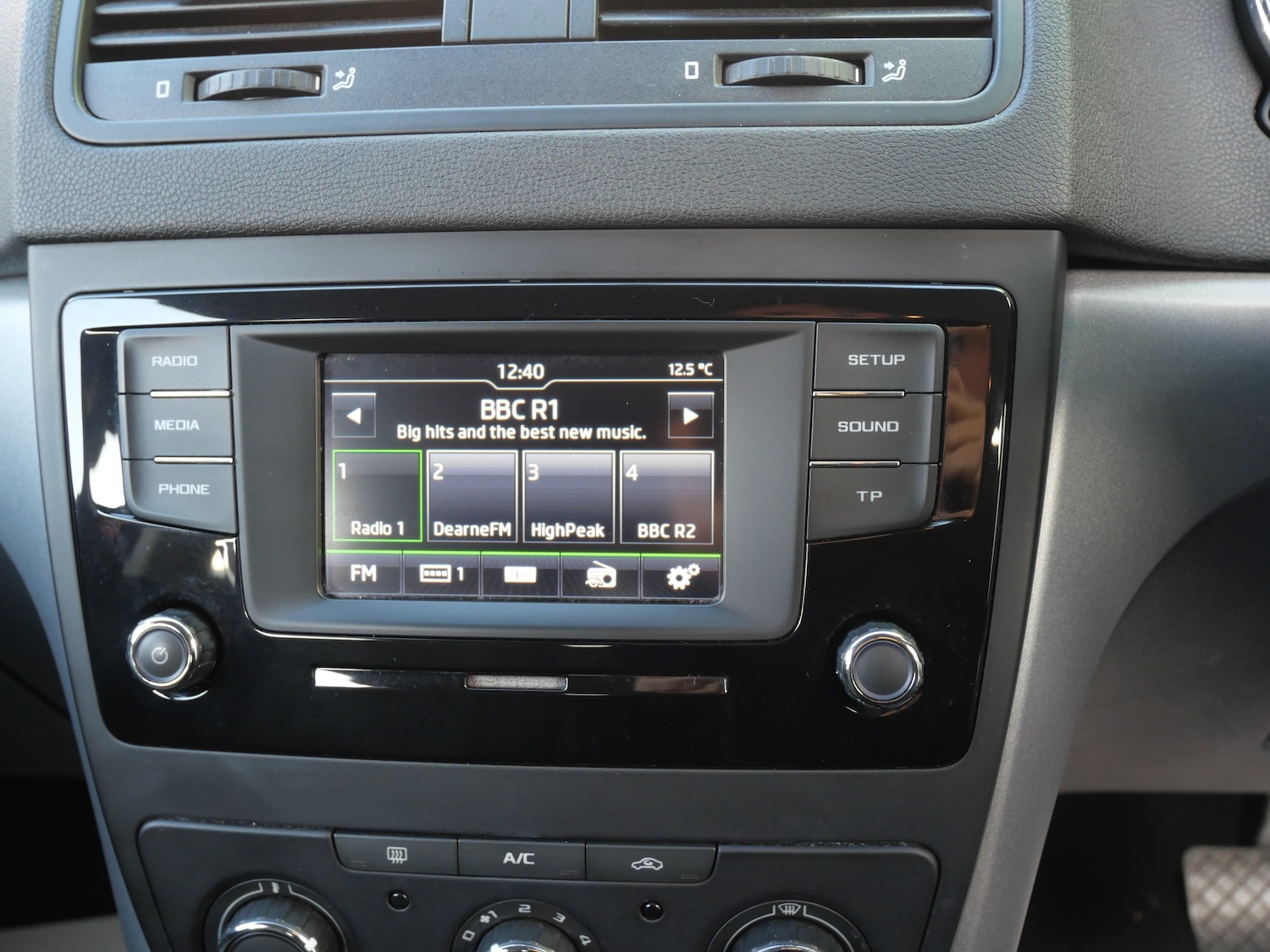 Used Skoda Yeti 2015 for sale - 76650376: Photo 17