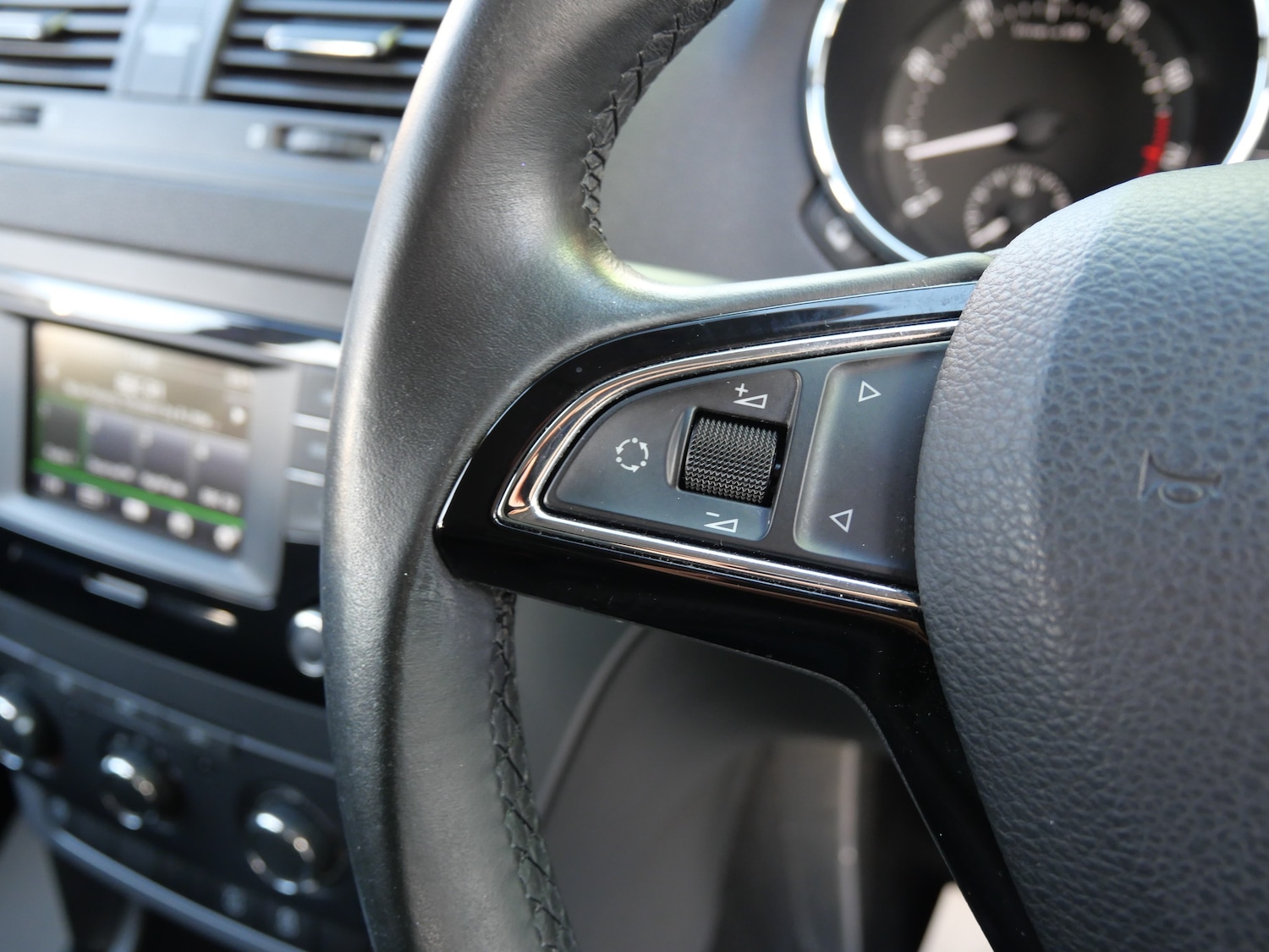 Used Skoda Yeti 2015 for sale - 76650376: Photo 25