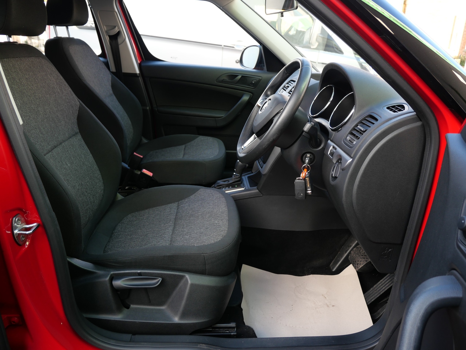 Used Skoda Yeti 2015 for sale - 76650376: Photo 8