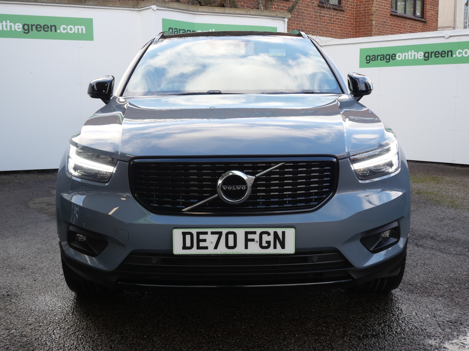 Used Volvo XC40 2020 for sale - 77128670: Photo 2
