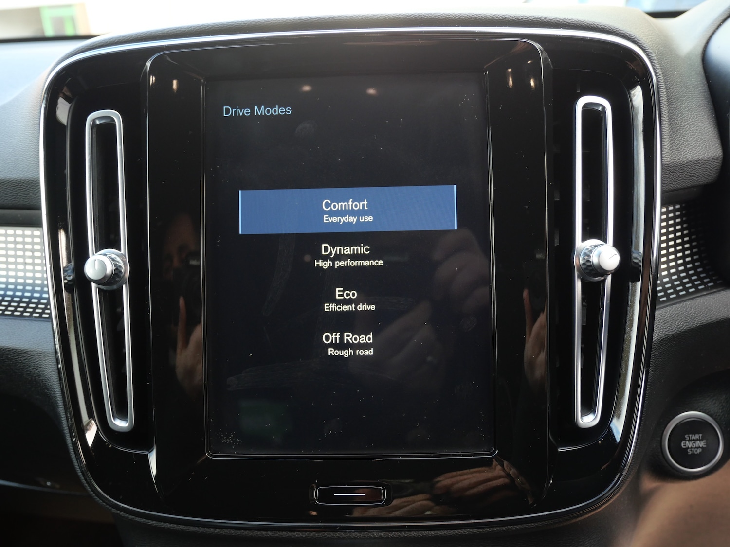 Used Volvo XC40 2020 for sale - 77128670: Photo 25