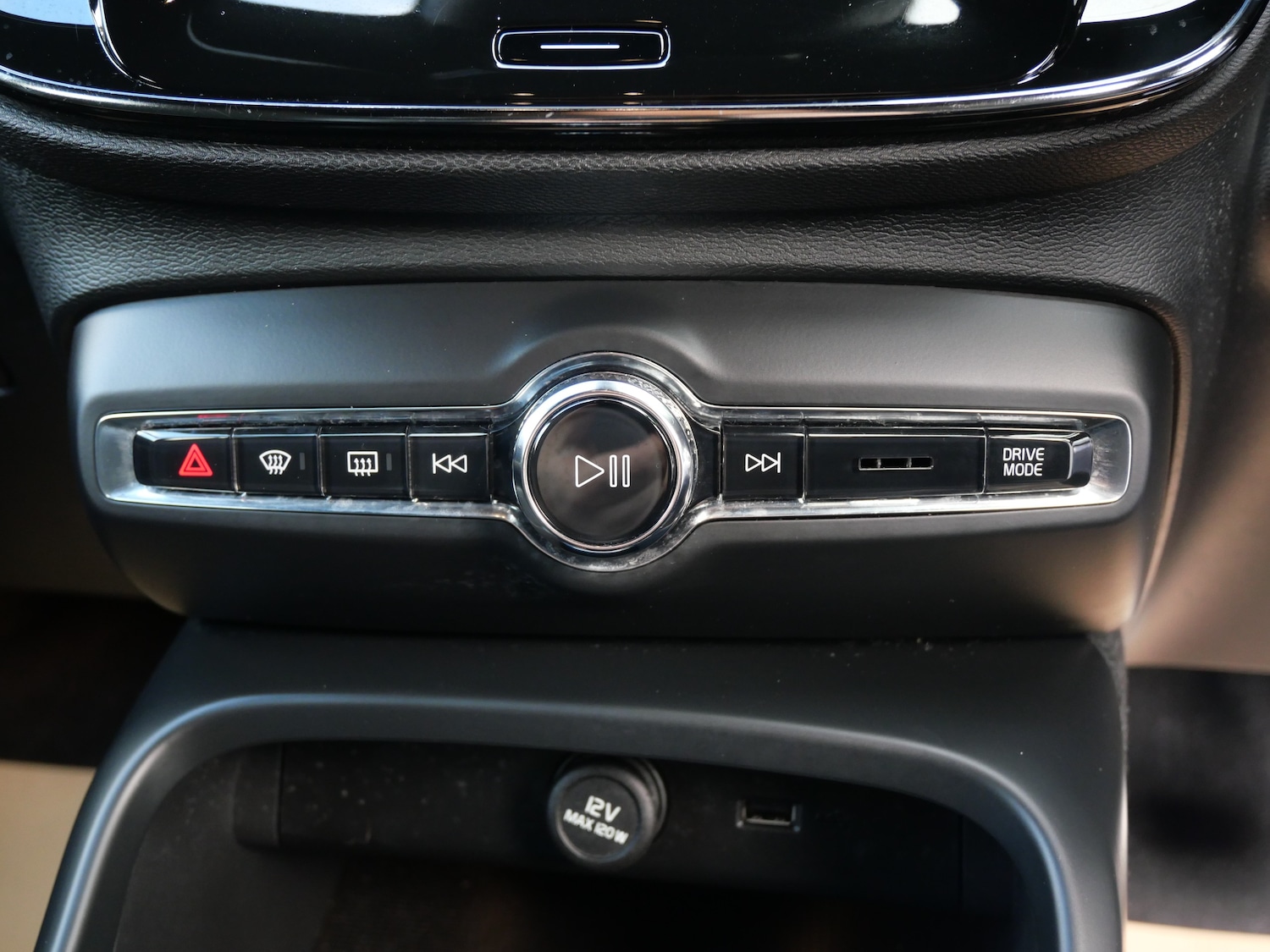 Used Volvo XC40 2020 for sale - 77128670: Photo 26