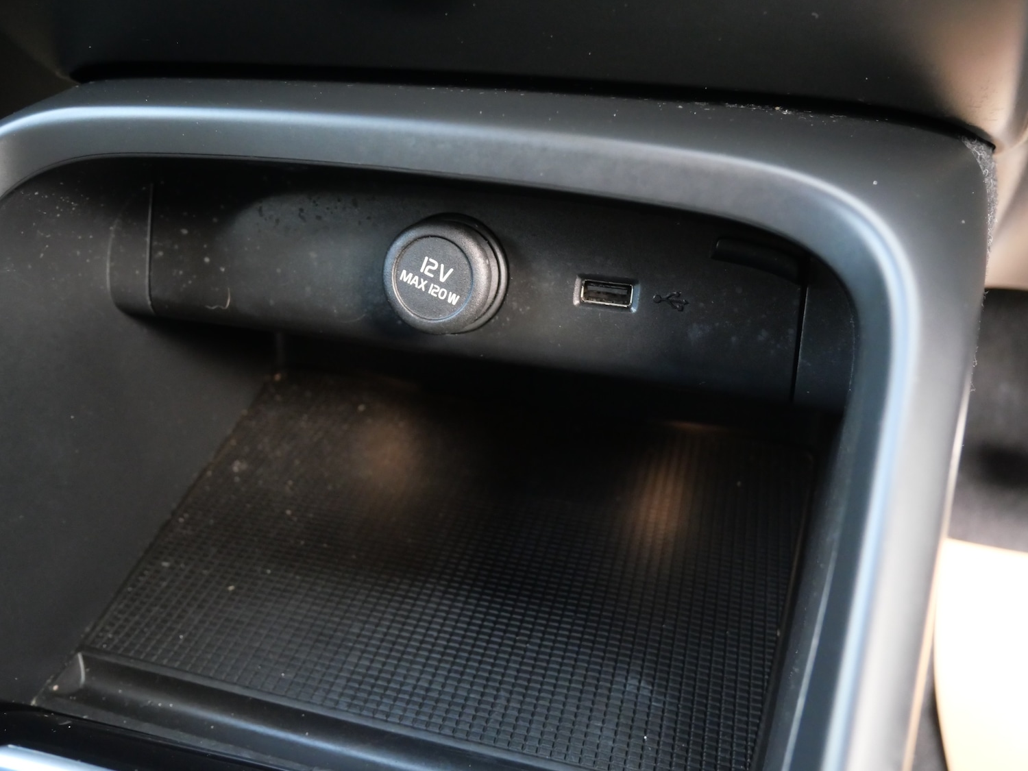 Used Volvo XC40 2020 for sale - 77128670: Photo 27