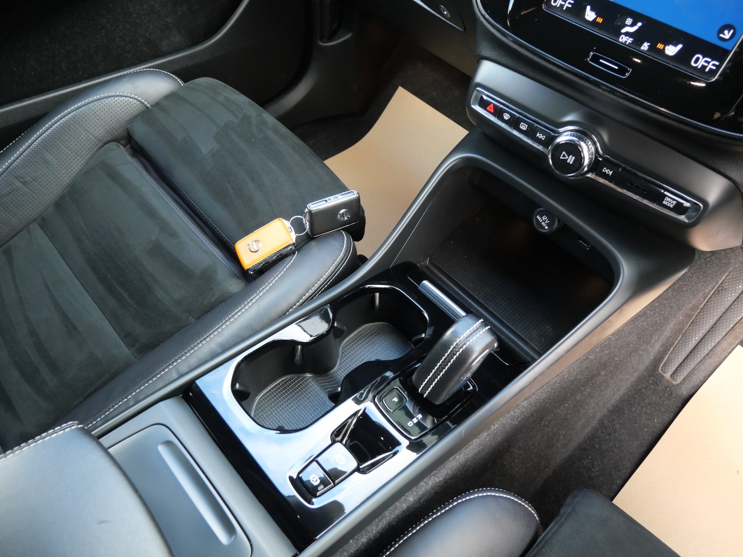 Used Volvo XC40 2020 for sale - 77128670: Photo 28