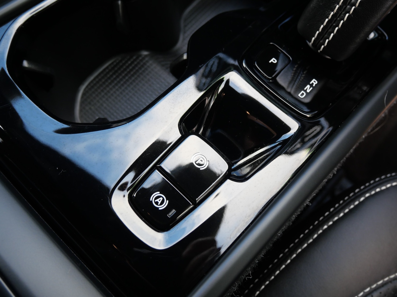 Used Volvo XC40 2020 for sale - 77128670: Photo 31