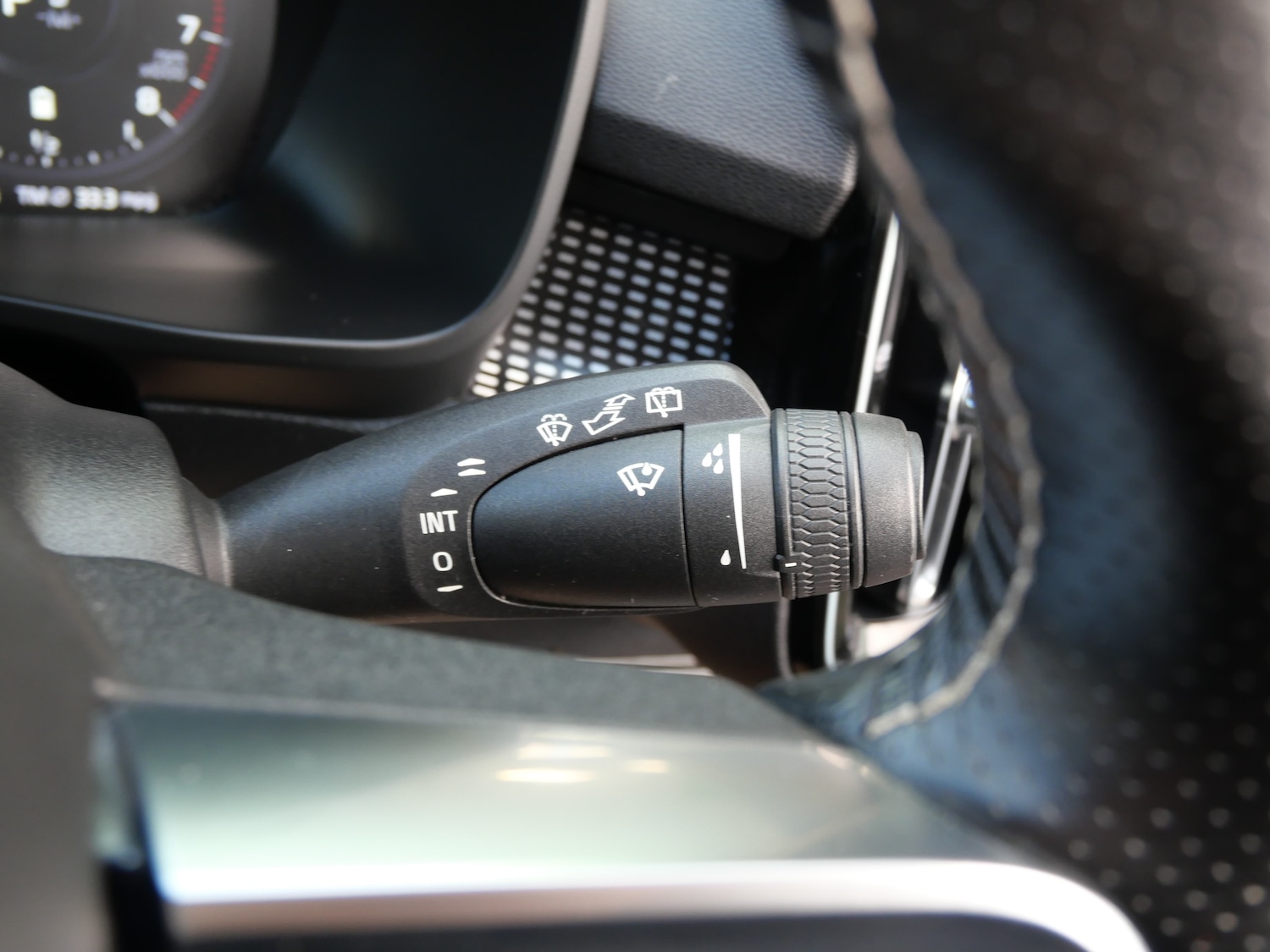 Used Volvo XC40 2020 for sale - 77128670: Photo 37