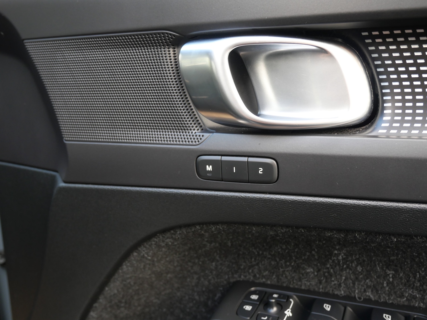 Used Volvo XC40 2020 for sale - 77128670: Photo 40