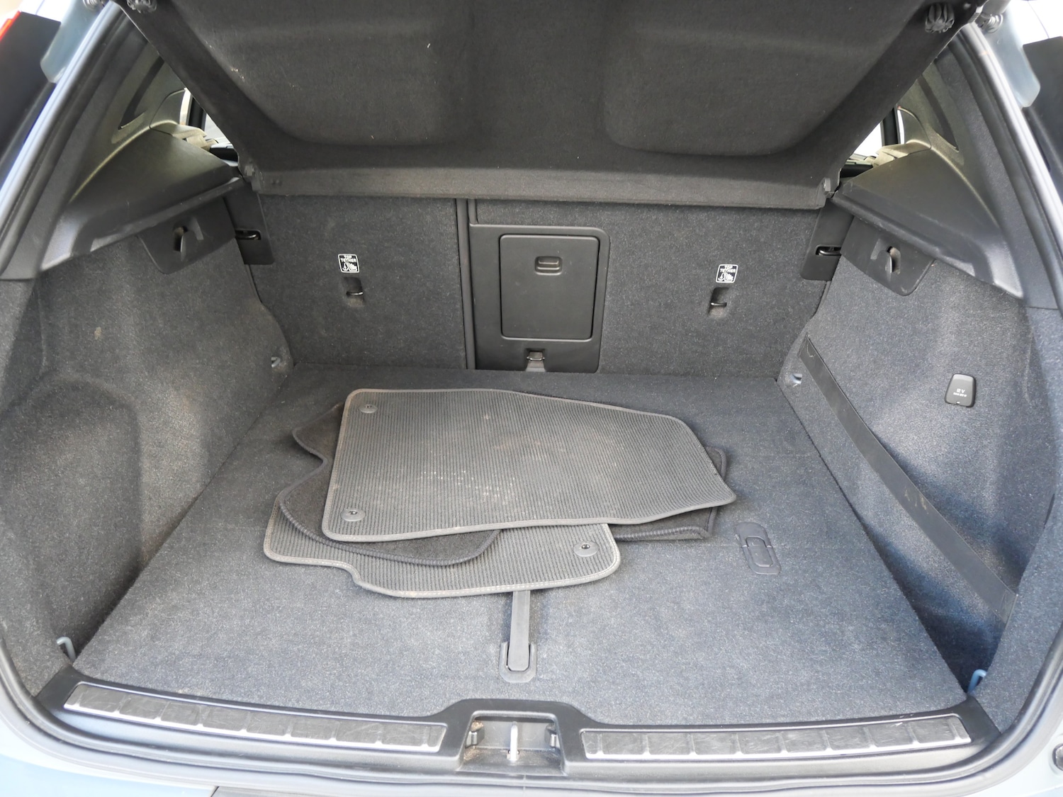 Used Volvo XC40 2020 for sale - 77128670: Photo 47