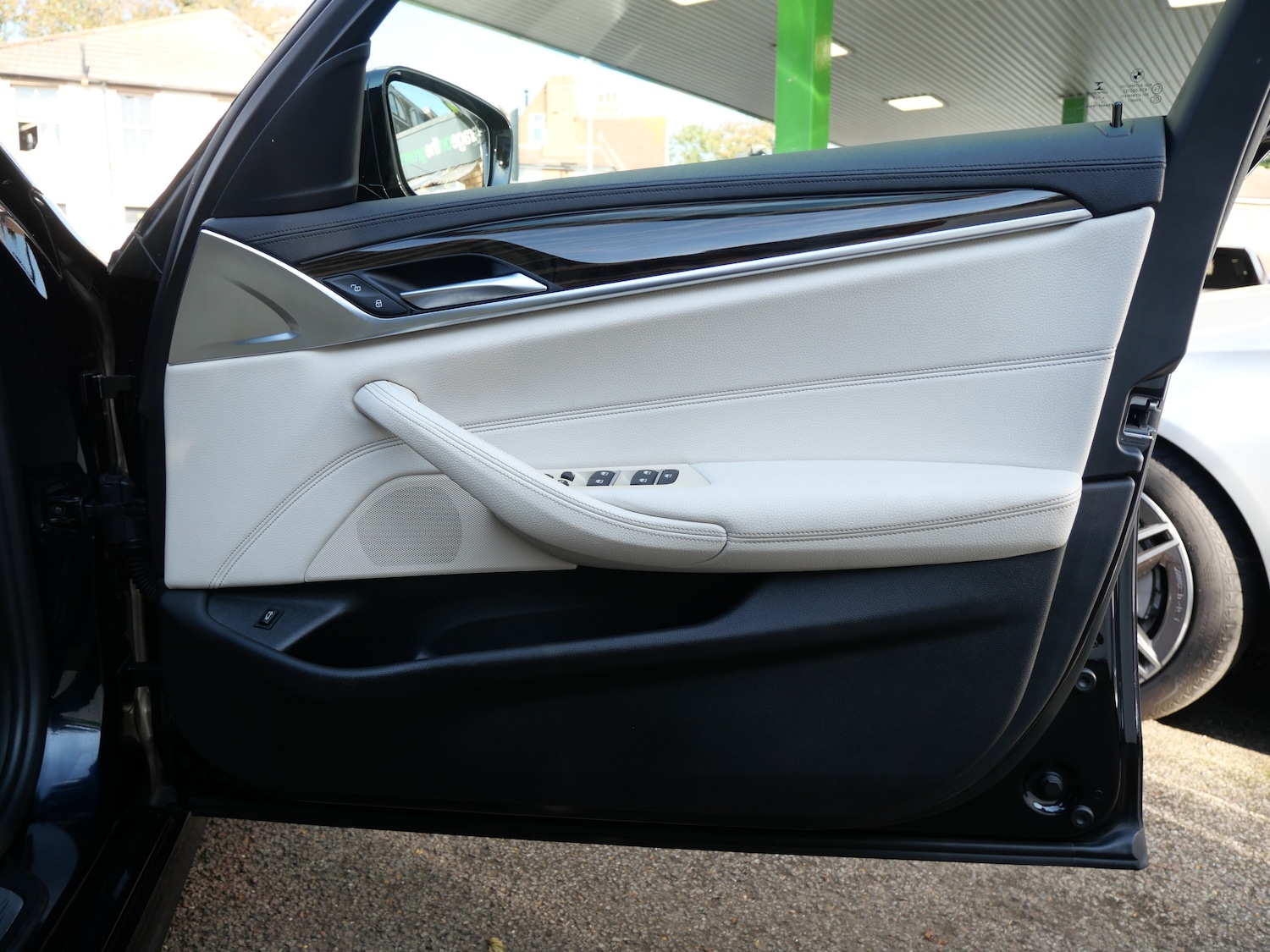 Used BMW 5 Series 2017 for sale - 76006588: Photo 47