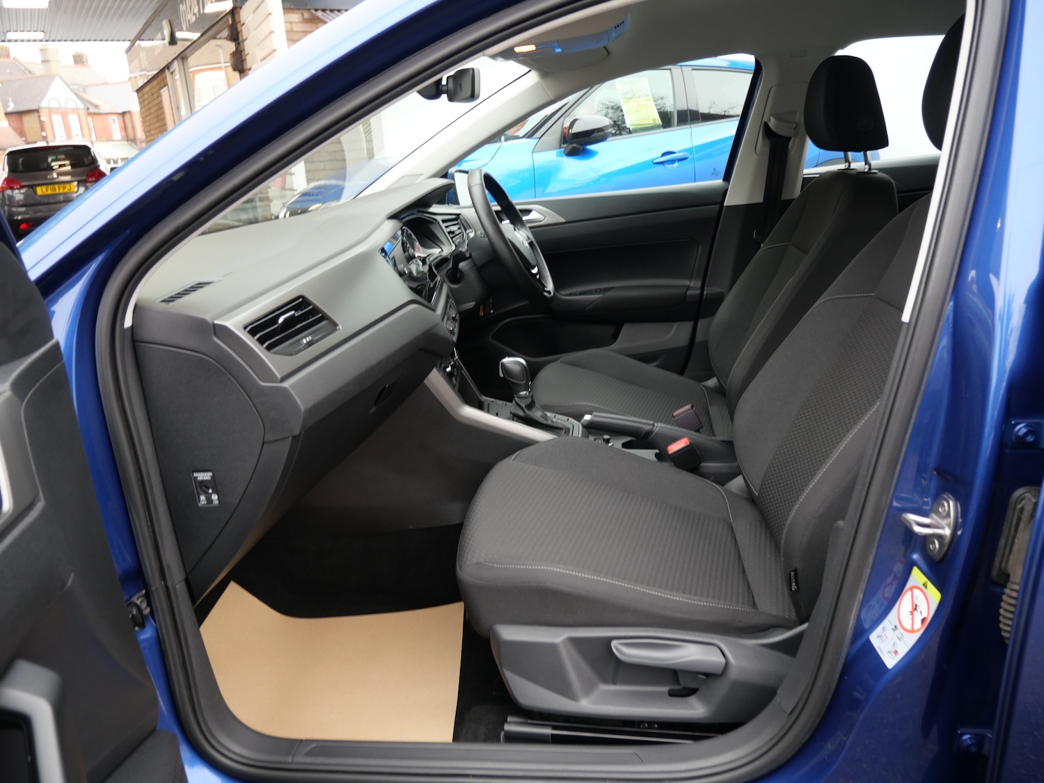 Used Volkswagen Polo 2018 for sale - 76637942: Photo 13