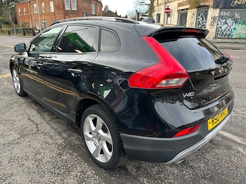 Used Volvo V40 Cross Country 2014 for sale - 77276767: Photo