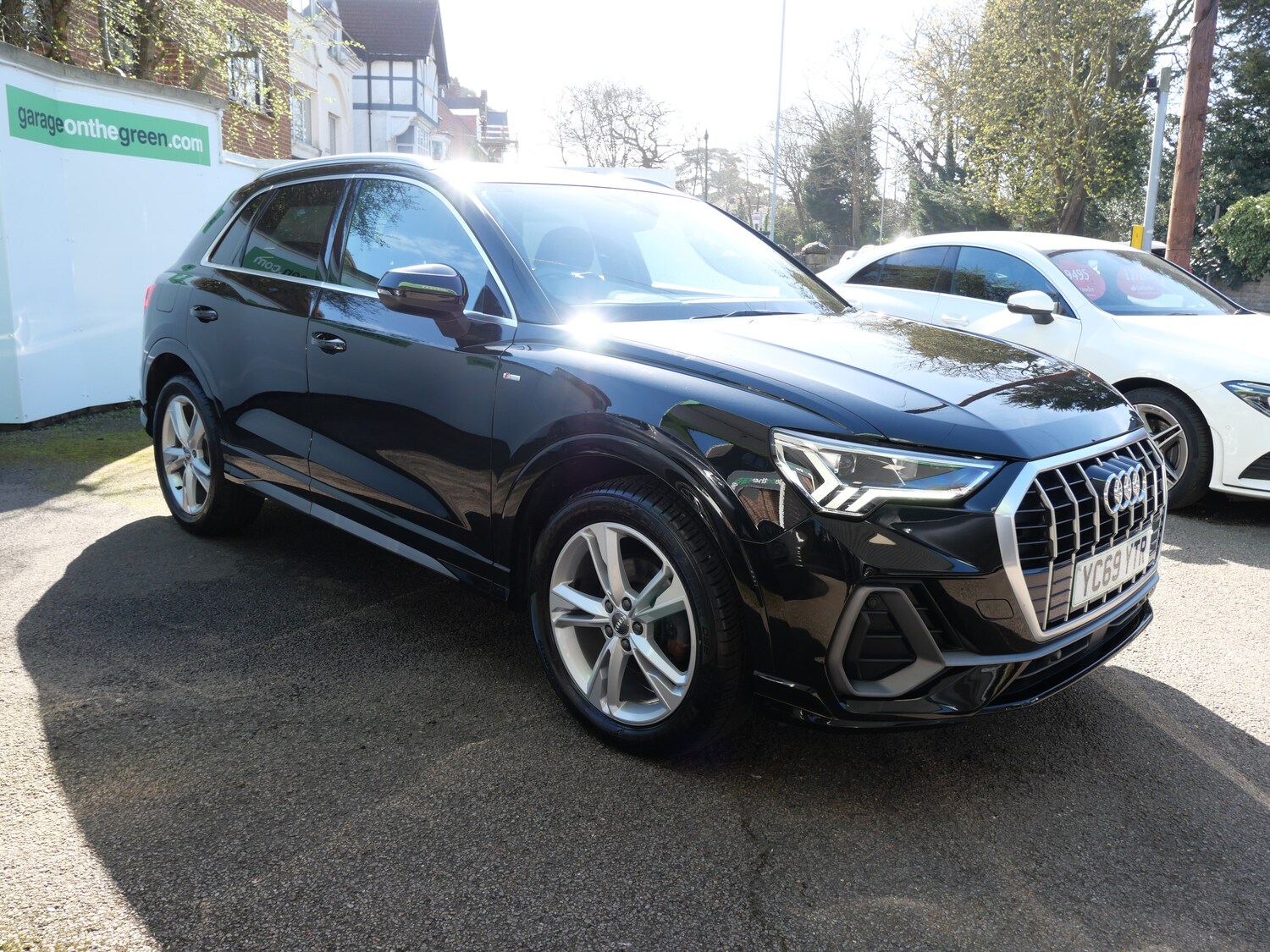 Used Audi Q3 2019 for sale - 77631376: Photo 3