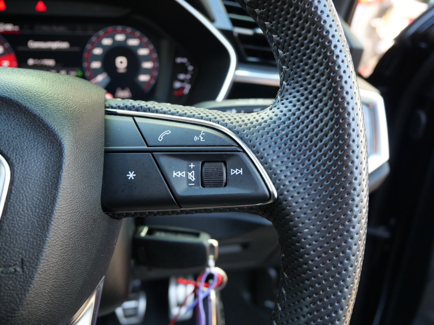 Used Audi Q3 2019 for sale - 77631376: Photo 33