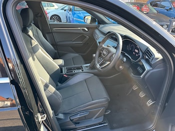 Used Audi Q3 2019 for sale - 77631376: Photo