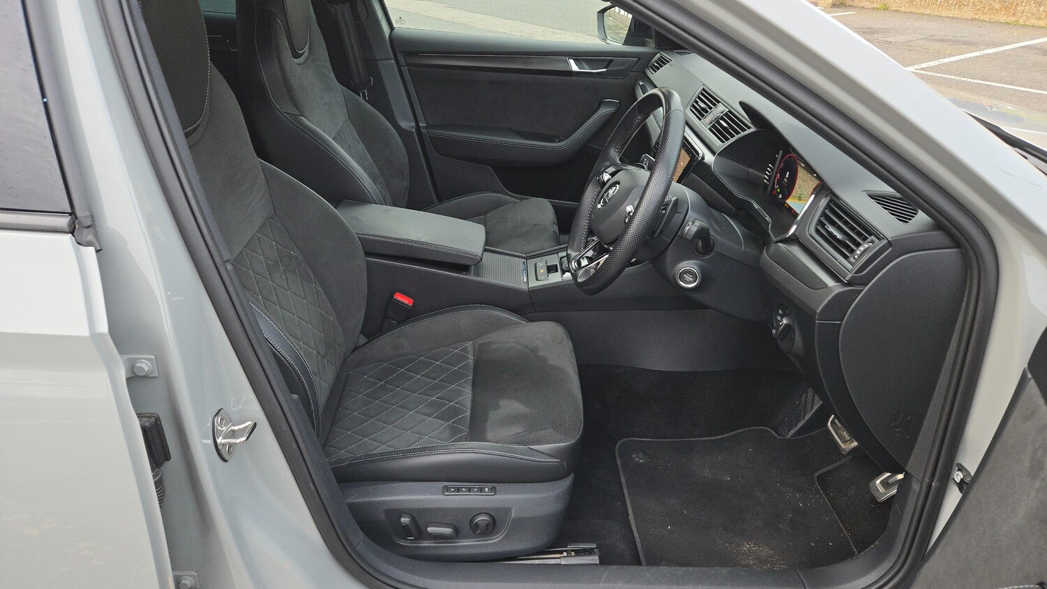 Used Skoda Superb 2023 for sale - 77382068: Photo 7