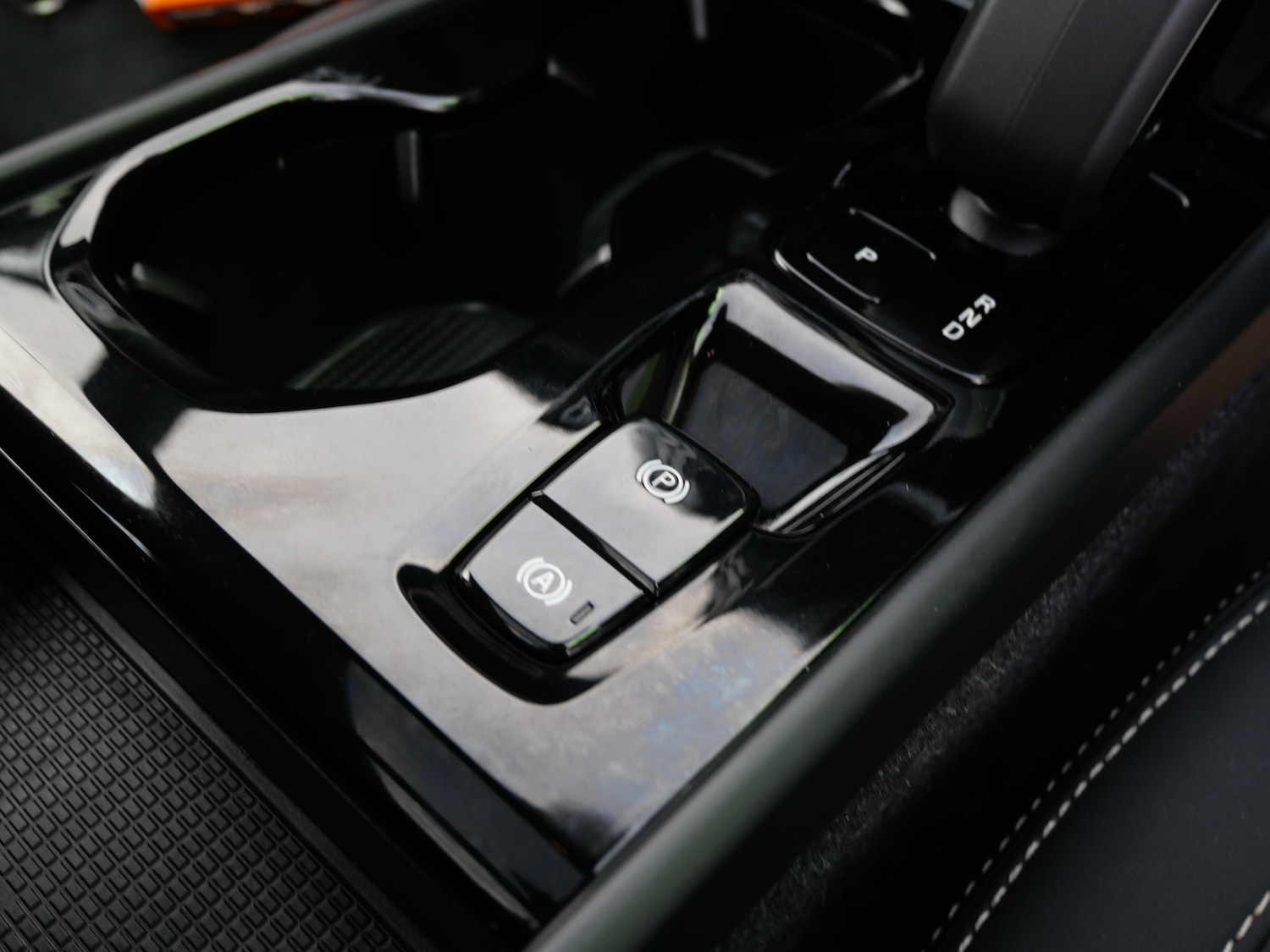 Used Volvo XC40 2022 for sale - 77226158: Photo 33