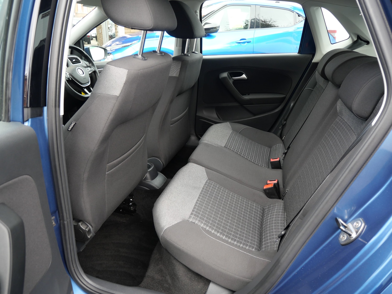 Used Volkswagen Polo 2015 for sale - 76637941: Photo 11