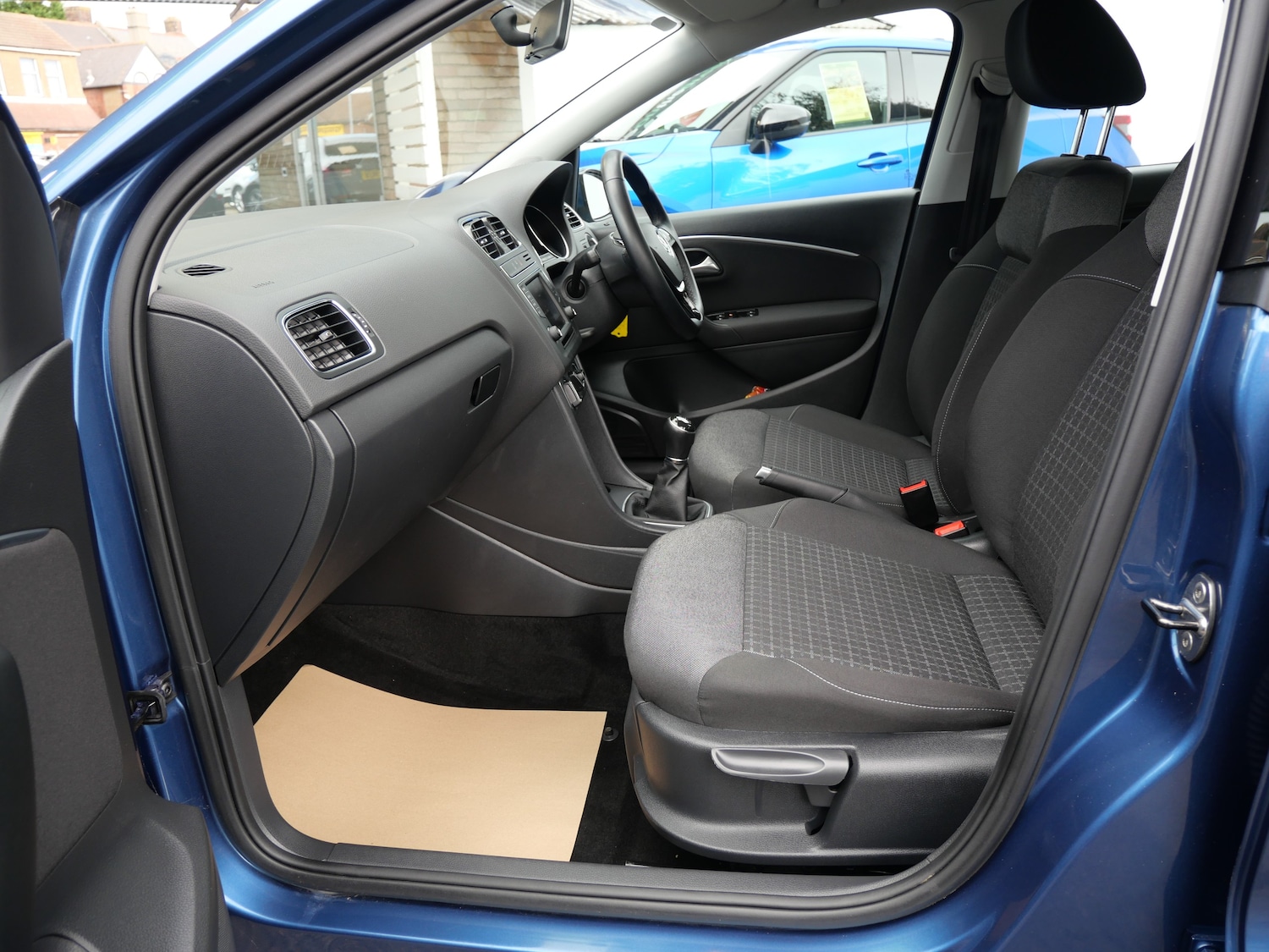 Used Volkswagen Polo 2015 for sale - 76637941: Photo 13