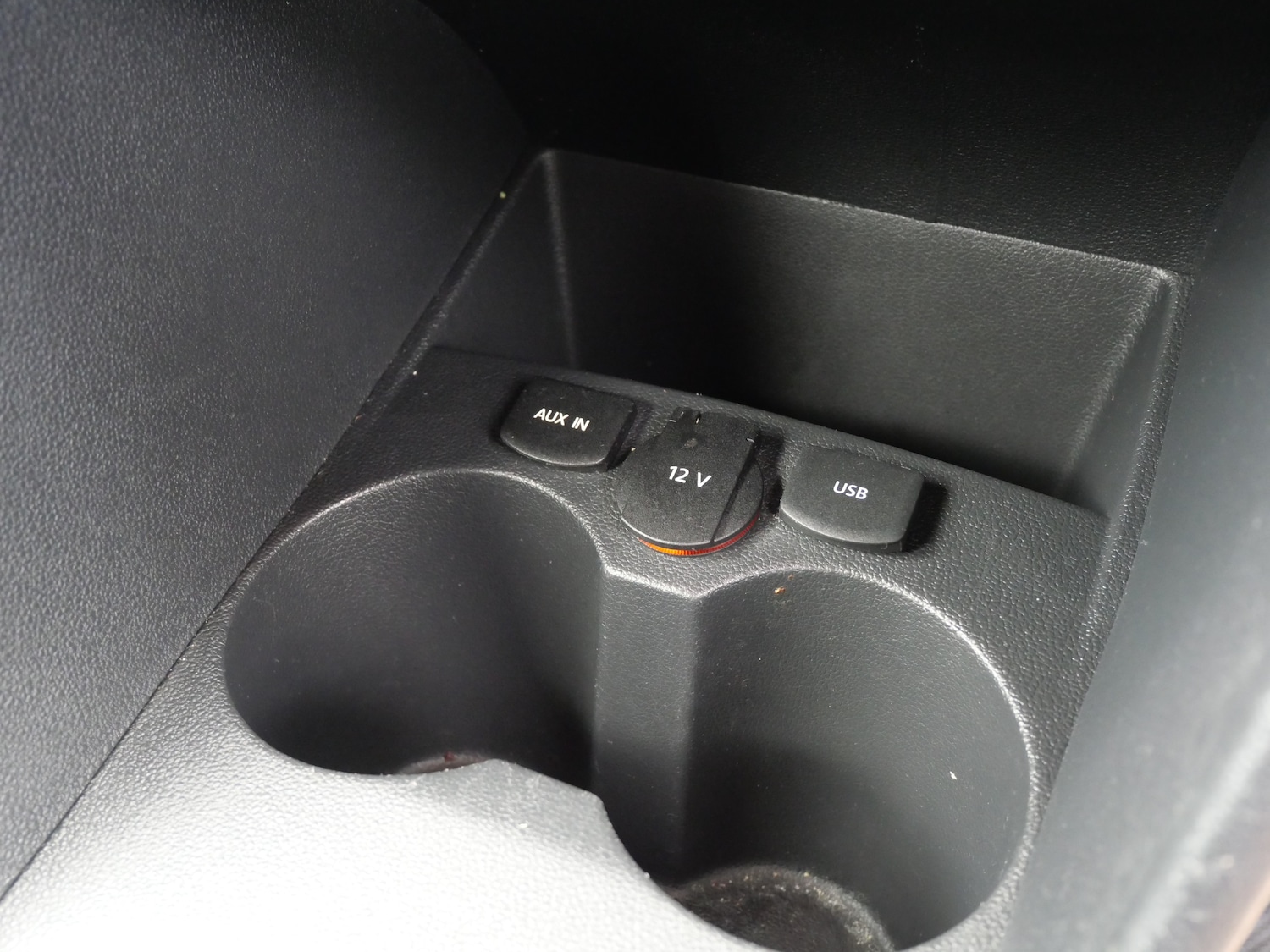 Used Volkswagen Polo 2015 for sale - 76637941: Photo 21