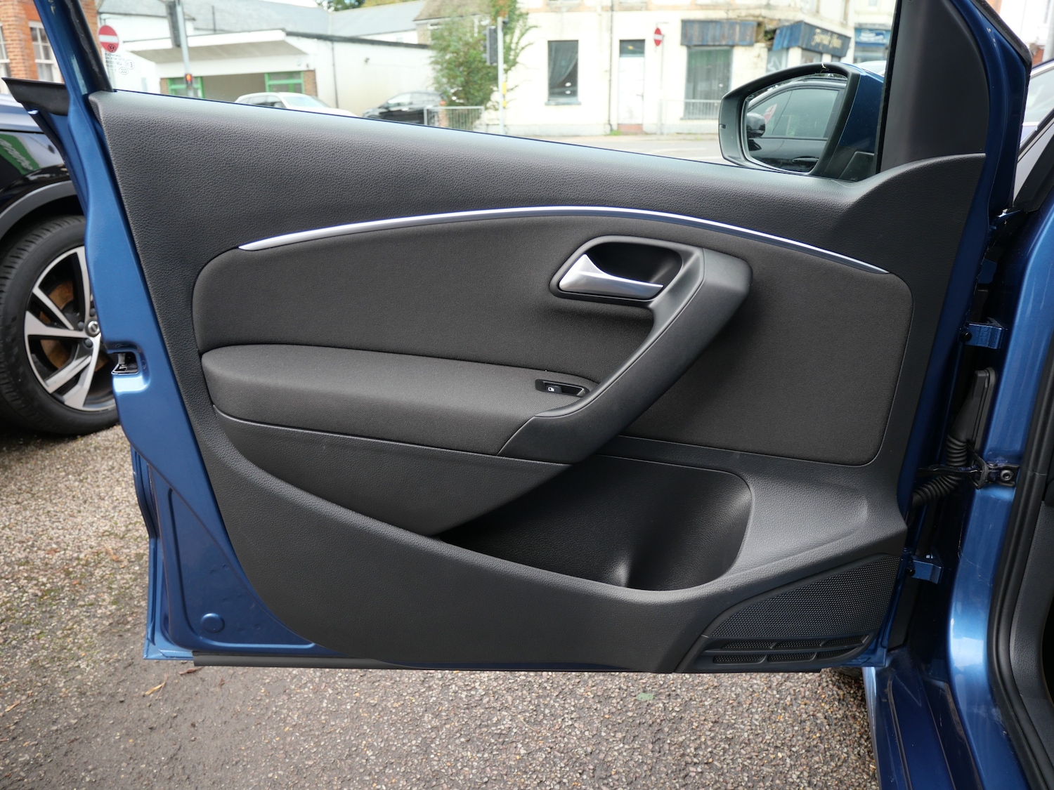 Used Volkswagen Polo 2015 for sale - 76637941: Photo 31