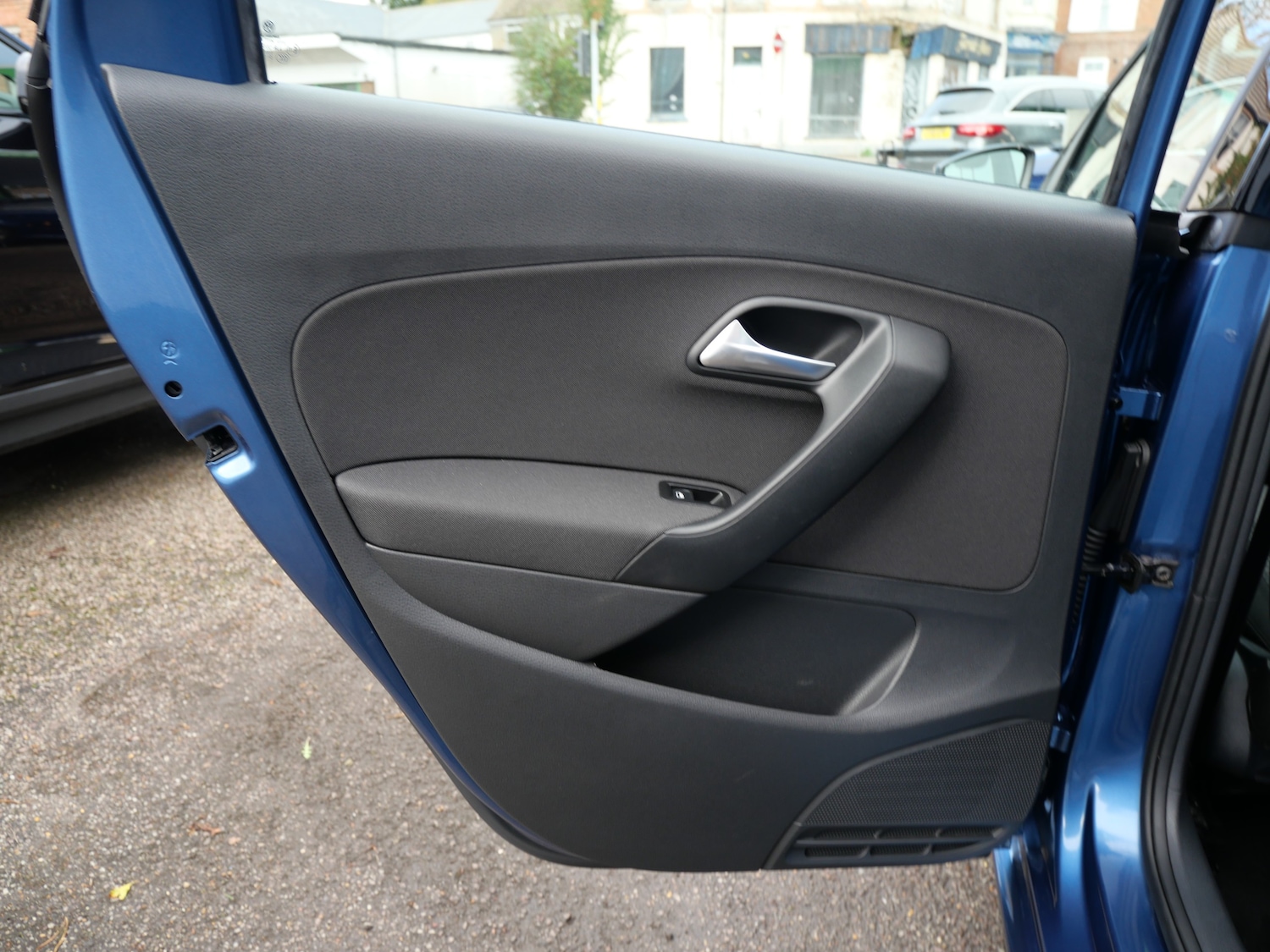 Used Volkswagen Polo 2015 for sale - 76637941: Photo 32