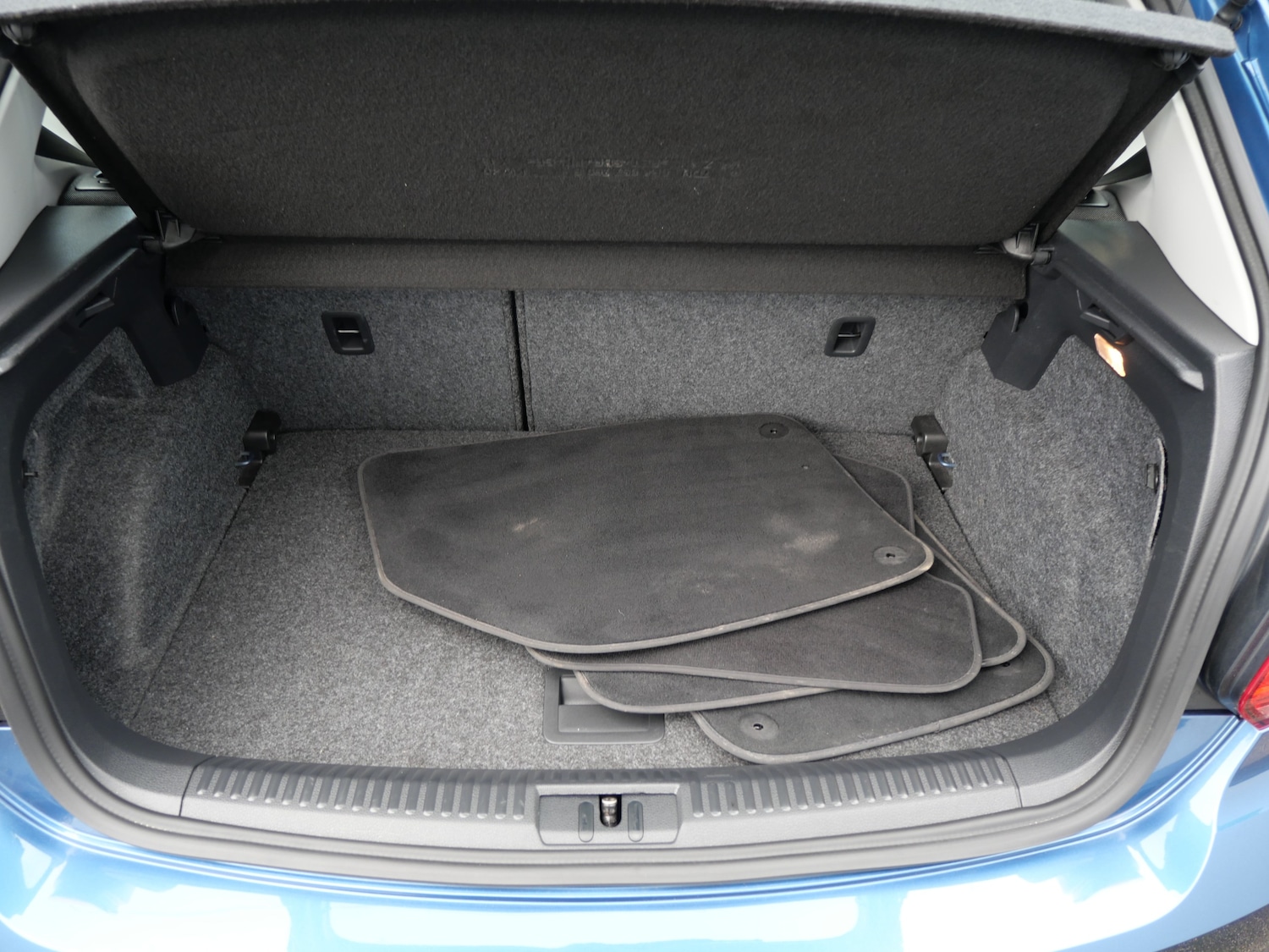 Used Volkswagen Polo 2015 for sale - 76637941: Photo 33