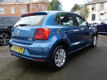 Used Volkswagen Polo 2015 for sale - 76637941: Photo