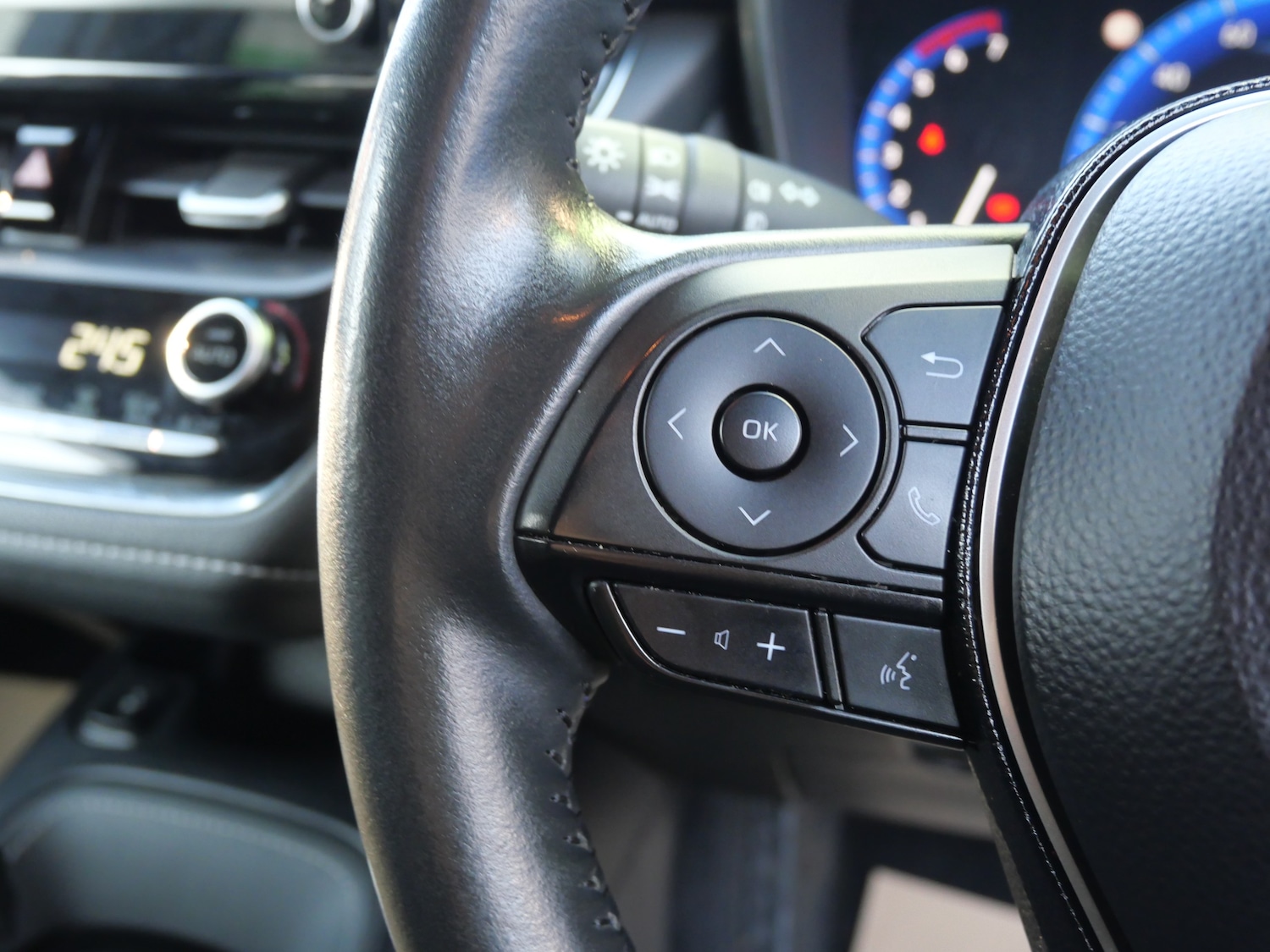 Used Toyota Corolla 2021 for sale - 76637933: Photo 29