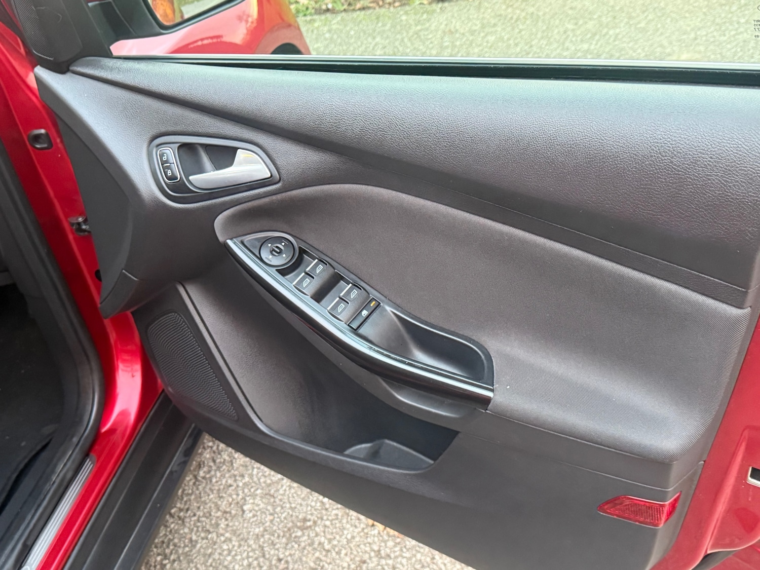 Used Ford Focus 2015 for sale - 76627368: Photo 15