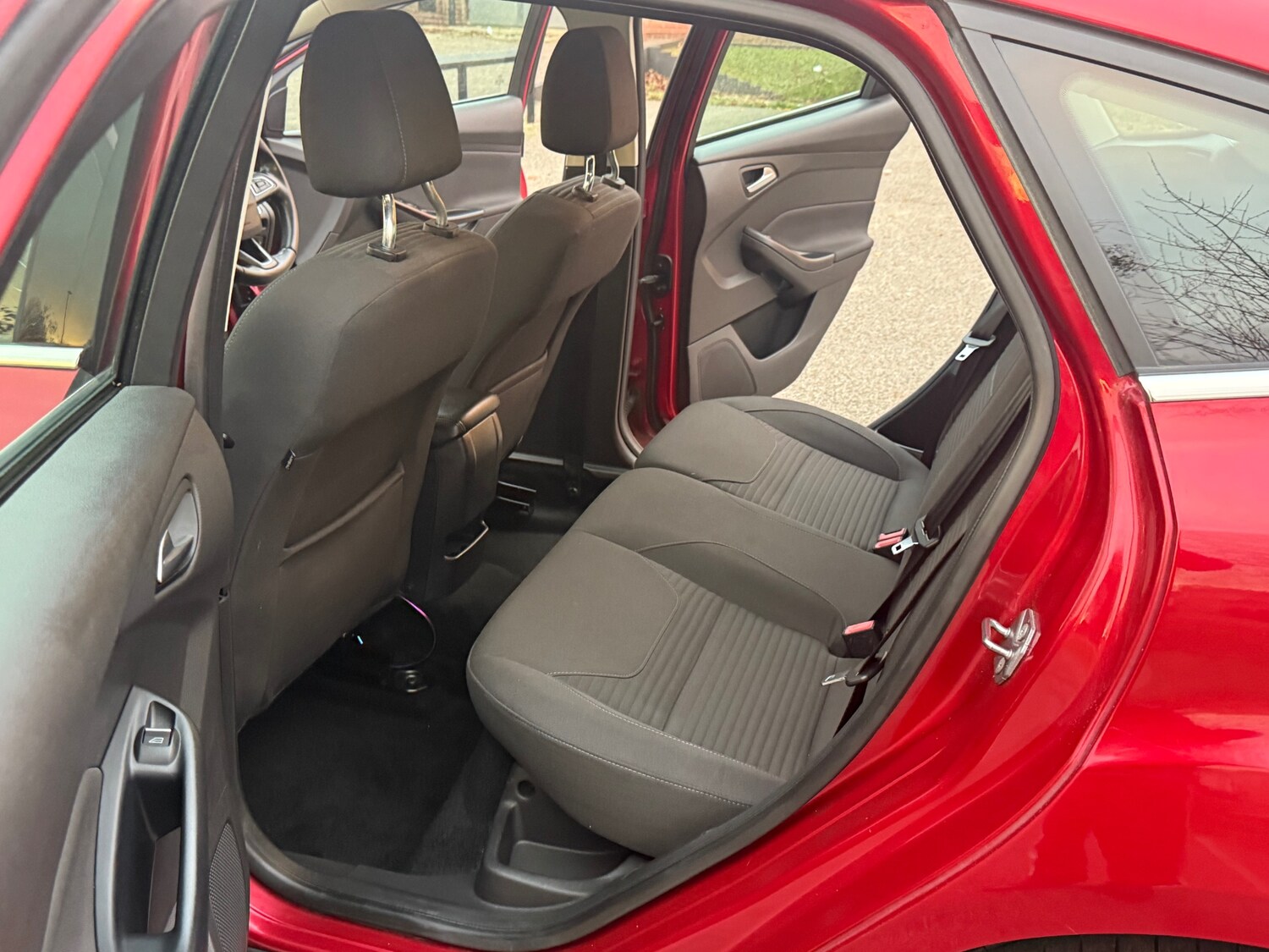 Used Ford Focus 2015 for sale - 76627368: Photo 9