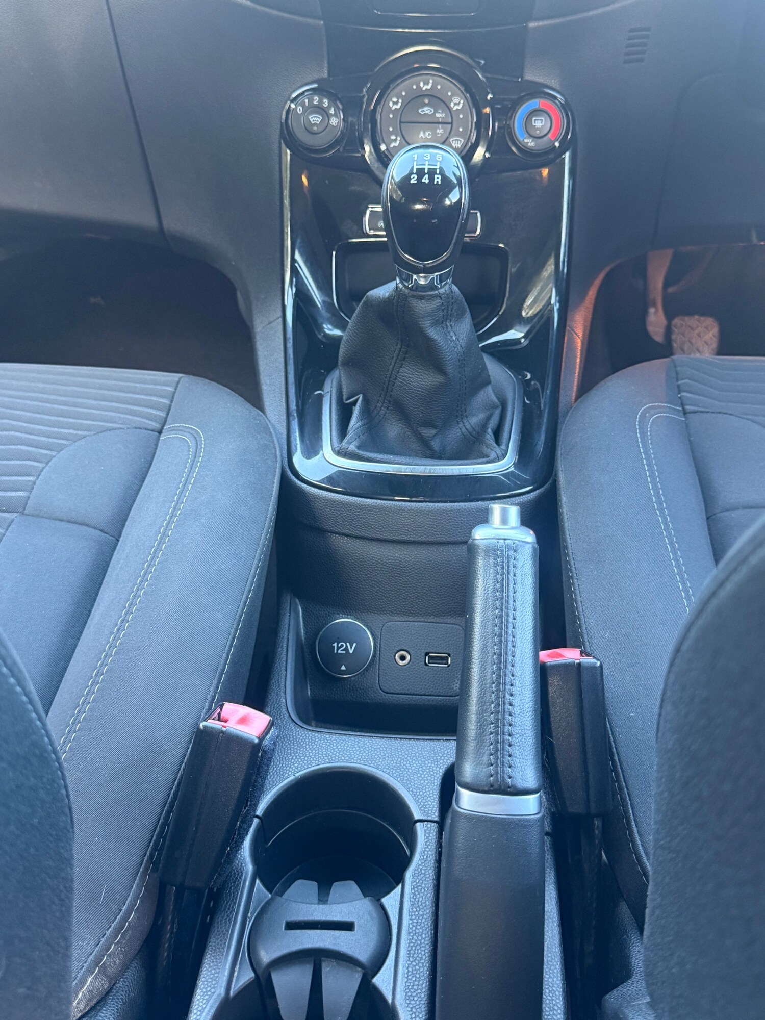 Used Ford Fiesta 2015 for sale - 76358264: Photo 16