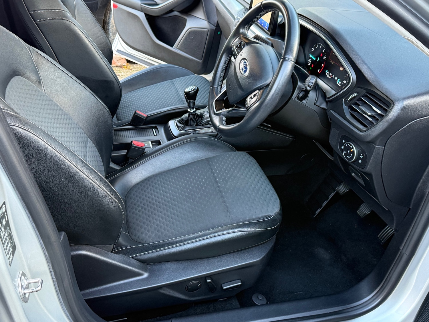 Used Ford Focus 2019 for sale - 76369472: Photo 40