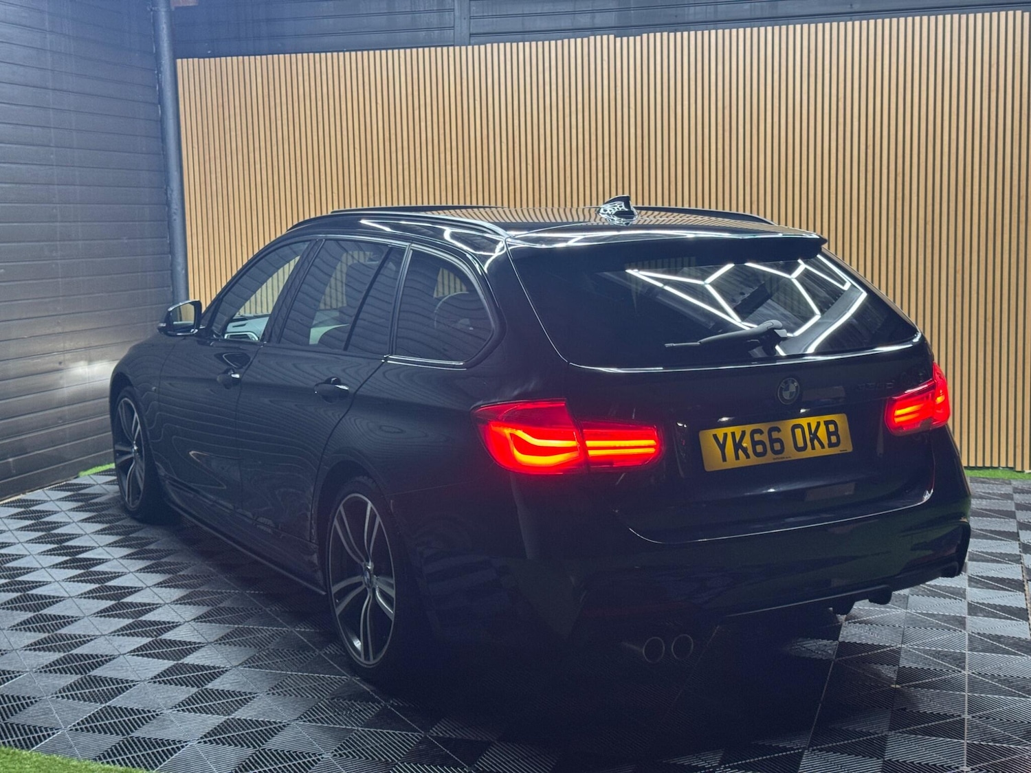 Used BMW 3 Series 2016 for sale - 77074962: Photo 2