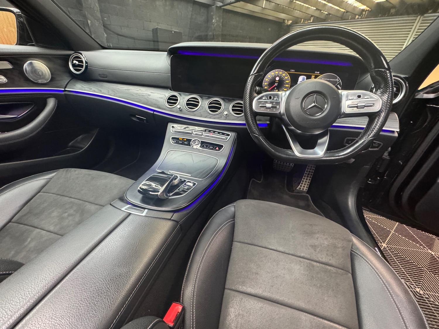 Used Mercedes-Benz E Class 2020 for sale - 77074001: Photo 3